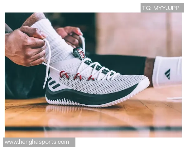三叶草休闲篮球鞋带你领略街头风尚与运动舒适的完美结合